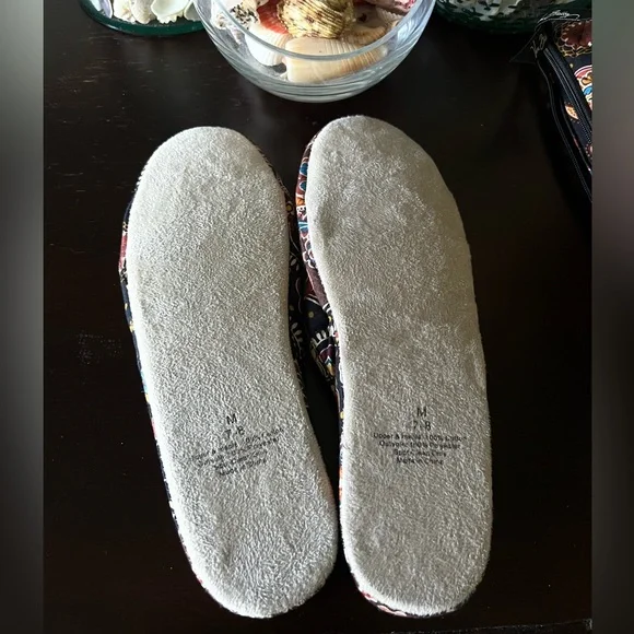 Vera Bradley slippers - Picture 6 of 7